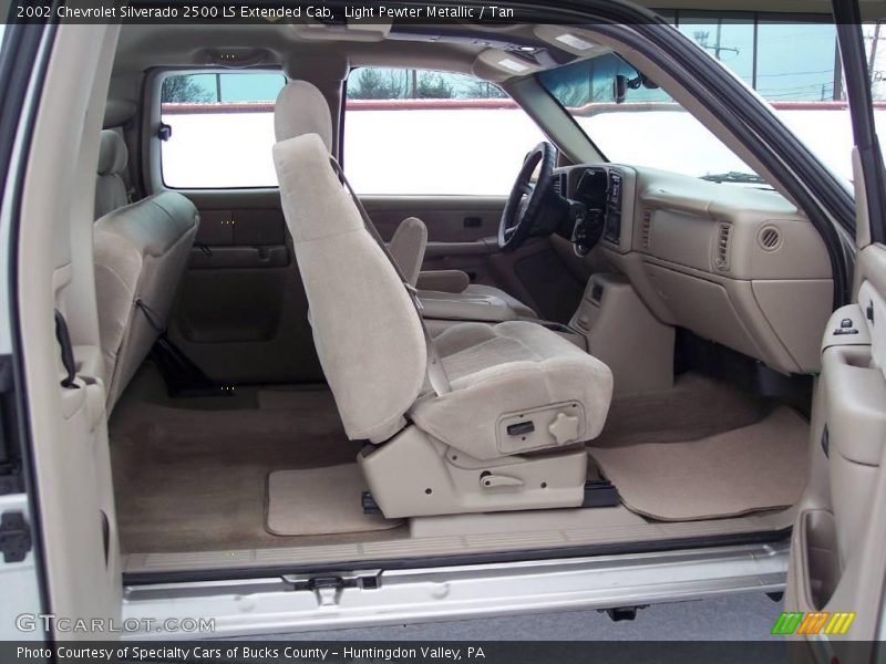 Light Pewter Metallic / Tan 2002 Chevrolet Silverado 2500 LS Extended Cab
