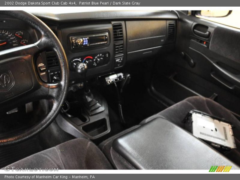 Patriot Blue Pearl / Dark Slate Gray 2002 Dodge Dakota Sport Club Cab 4x4