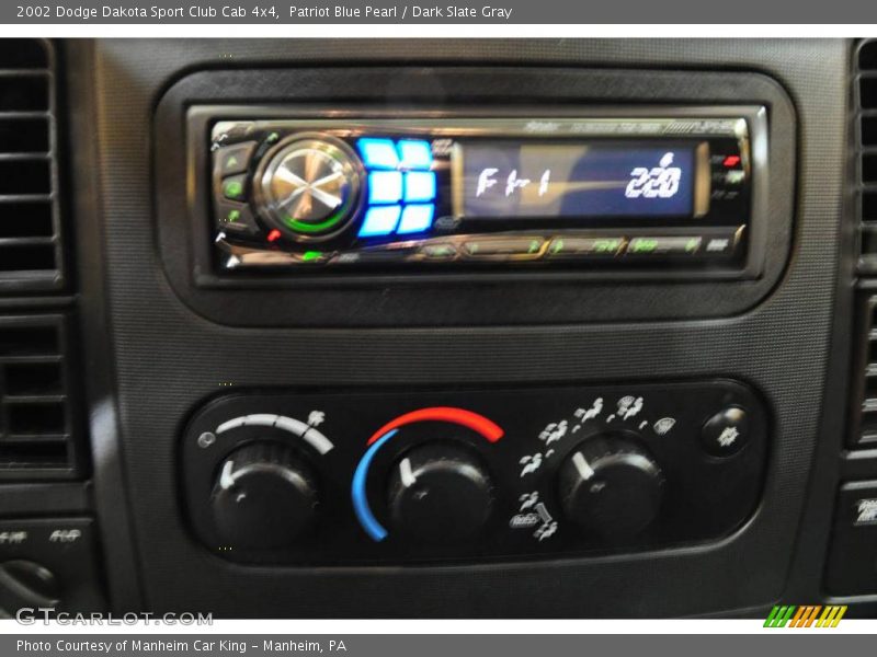 Patriot Blue Pearl / Dark Slate Gray 2002 Dodge Dakota Sport Club Cab 4x4