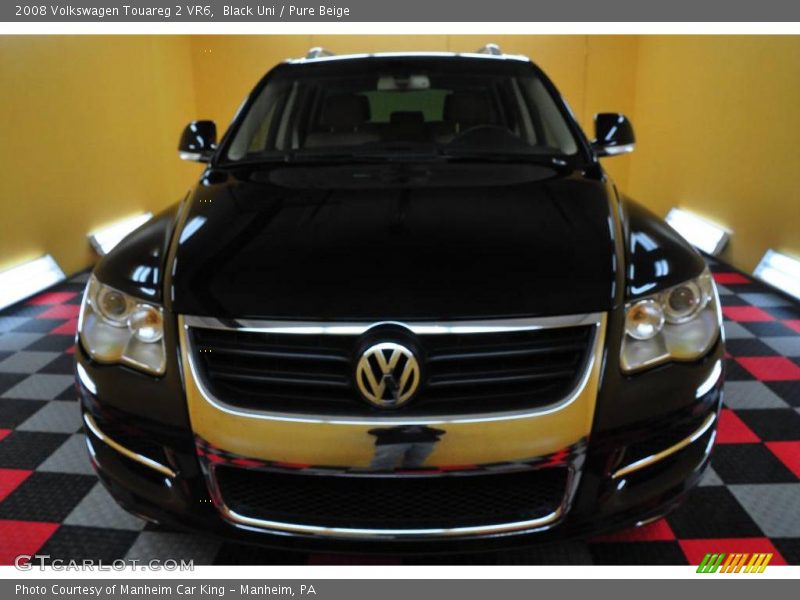 Black Uni / Pure Beige 2008 Volkswagen Touareg 2 VR6