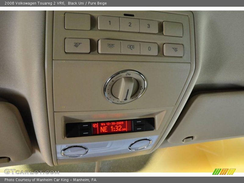 Black Uni / Pure Beige 2008 Volkswagen Touareg 2 VR6