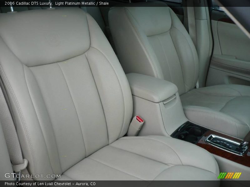 Light Platinum Metallic / Shale 2006 Cadillac DTS Luxury