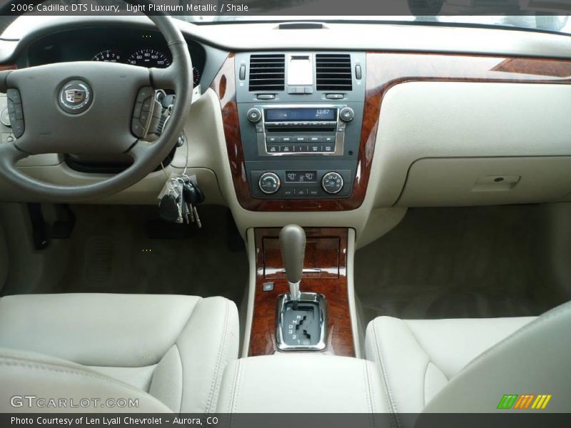 Light Platinum Metallic / Shale 2006 Cadillac DTS Luxury