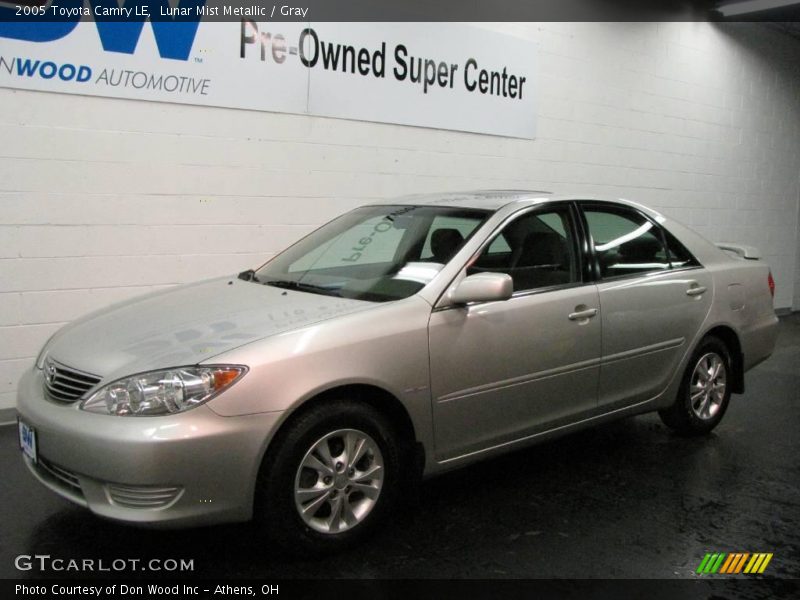 Lunar Mist Metallic / Gray 2005 Toyota Camry LE