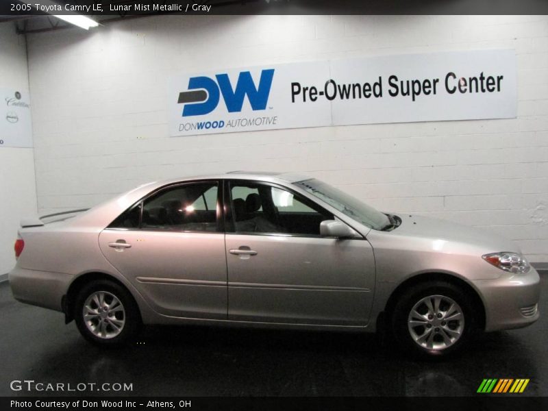 Lunar Mist Metallic / Gray 2005 Toyota Camry LE