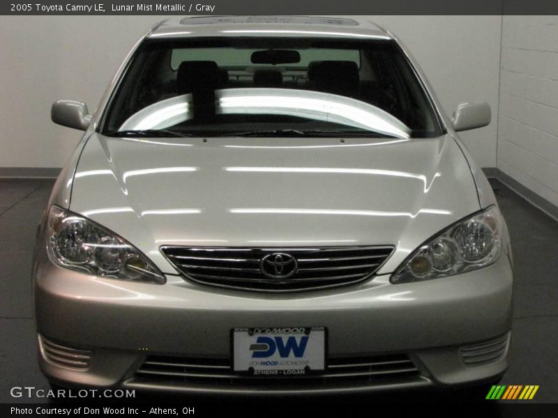 Lunar Mist Metallic / Gray 2005 Toyota Camry LE