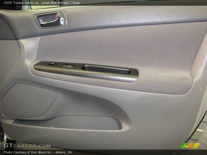 Lunar Mist Metallic / Gray 2005 Toyota Camry LE
