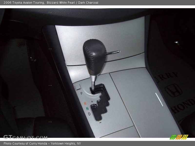 Blizzard White Pearl / Dark Charcoal 2006 Toyota Avalon Touring