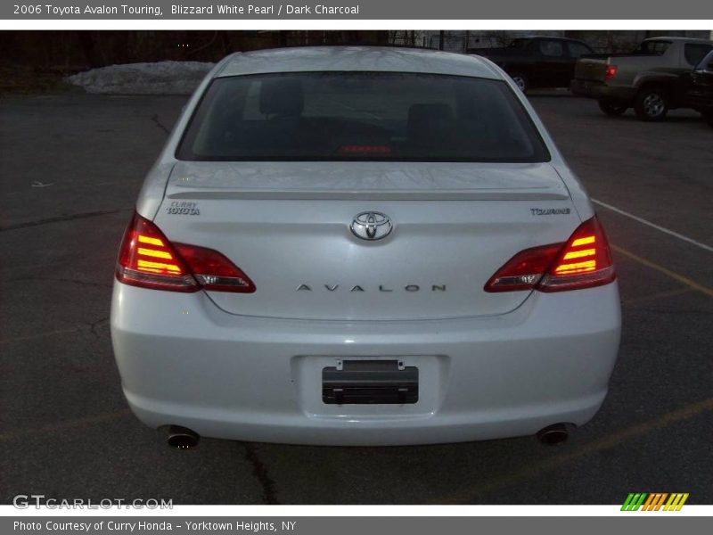 Blizzard White Pearl / Dark Charcoal 2006 Toyota Avalon Touring