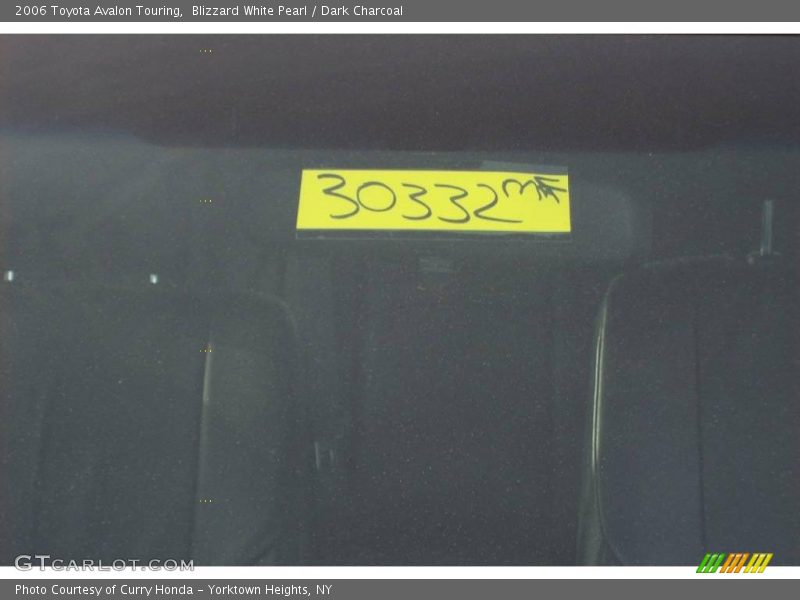 Blizzard White Pearl / Dark Charcoal 2006 Toyota Avalon Touring