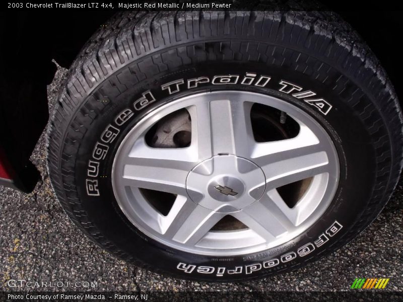 Majestic Red Metallic / Medium Pewter 2003 Chevrolet TrailBlazer LTZ 4x4