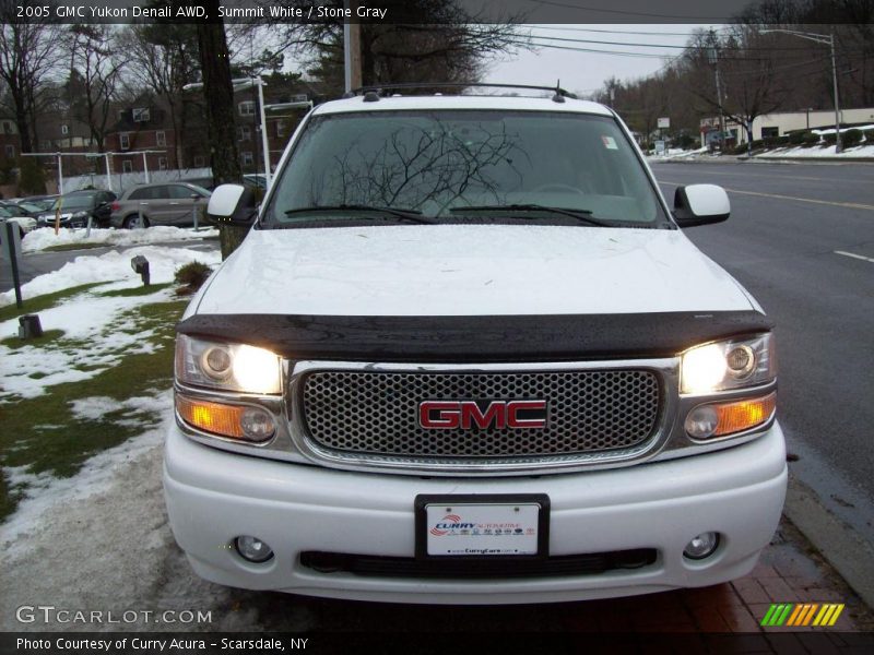 Summit White / Stone Gray 2005 GMC Yukon Denali AWD