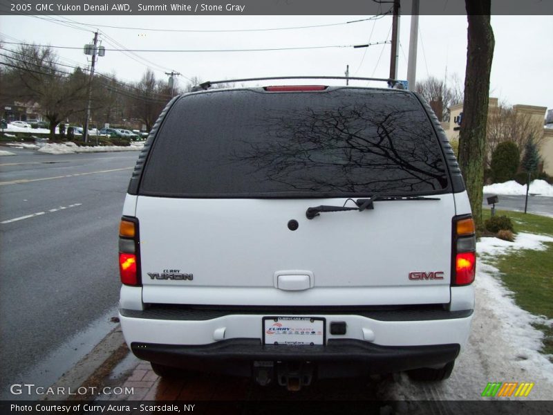 Summit White / Stone Gray 2005 GMC Yukon Denali AWD