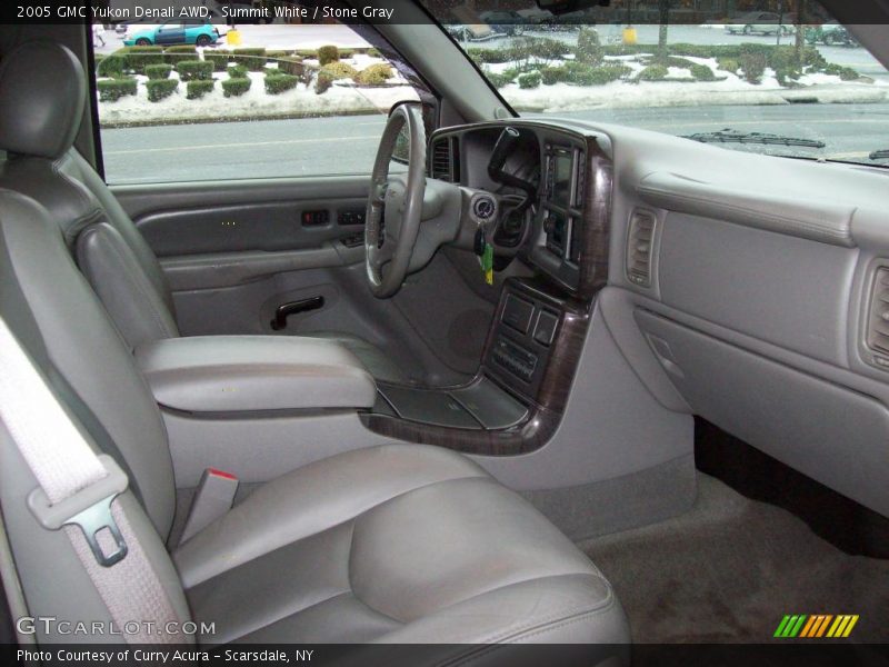 Summit White / Stone Gray 2005 GMC Yukon Denali AWD