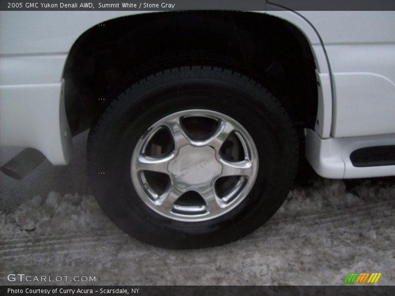 Summit White / Stone Gray 2005 GMC Yukon Denali AWD