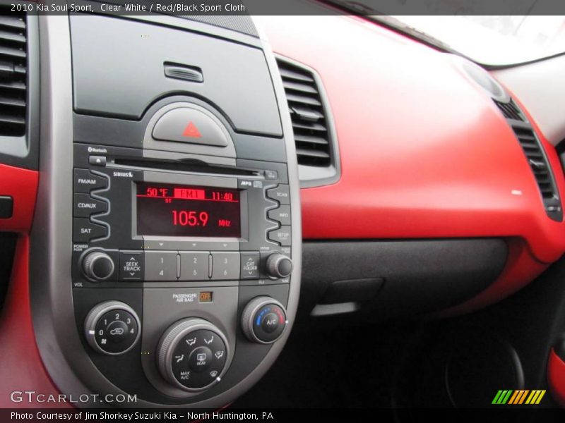 Clear White / Red/Black Sport Cloth 2010 Kia Soul Sport