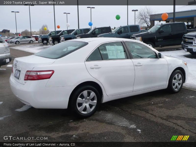 Super White / Ash 2009 Toyota Camry LE