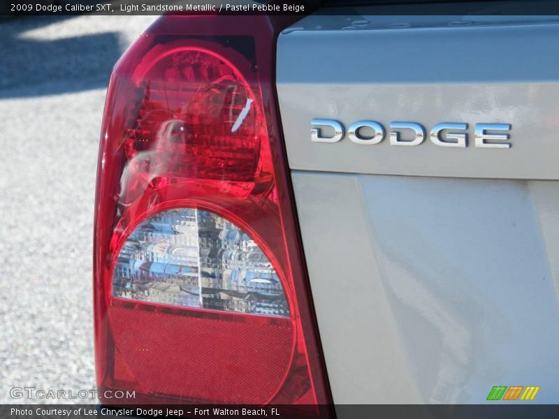 Light Sandstone Metallic / Pastel Pebble Beige 2009 Dodge Caliber SXT