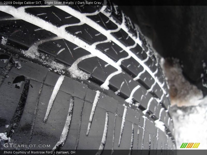 Bright Silver Metallic / Dark Slate Gray 2009 Dodge Caliber SXT
