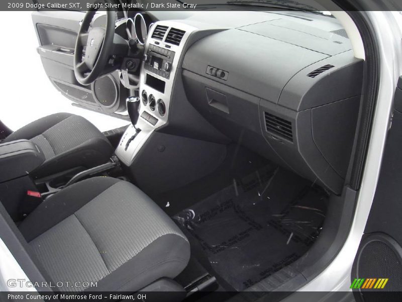 Bright Silver Metallic / Dark Slate Gray 2009 Dodge Caliber SXT