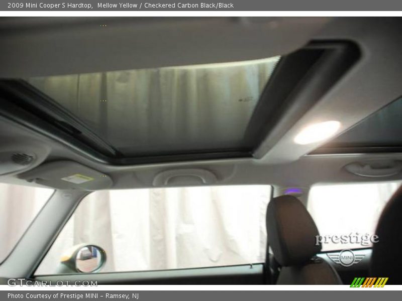 Mellow Yellow / Checkered Carbon Black/Black 2009 Mini Cooper S Hardtop
