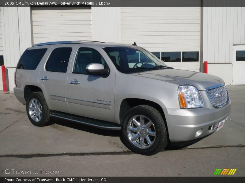 Silver Birch Metallic / Ebony 2009 GMC Yukon Denali AWD