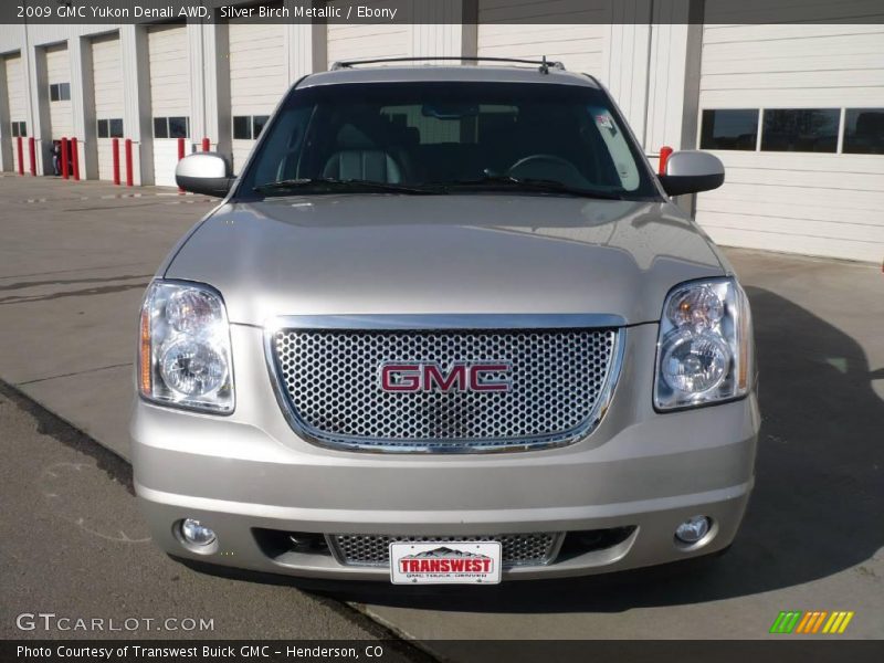 Silver Birch Metallic / Ebony 2009 GMC Yukon Denali AWD
