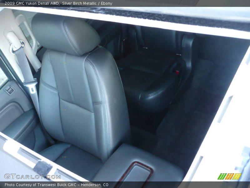 Silver Birch Metallic / Ebony 2009 GMC Yukon Denali AWD