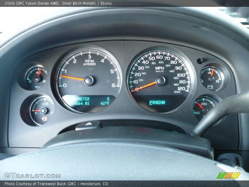 Silver Birch Metallic / Ebony 2009 GMC Yukon Denali AWD