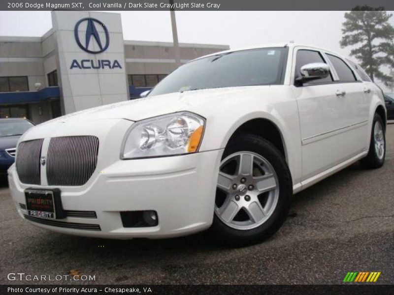 Cool Vanilla / Dark Slate Gray/Light Slate Gray 2006 Dodge Magnum SXT