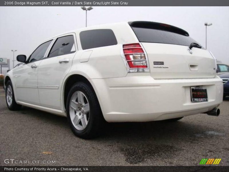 Cool Vanilla / Dark Slate Gray/Light Slate Gray 2006 Dodge Magnum SXT