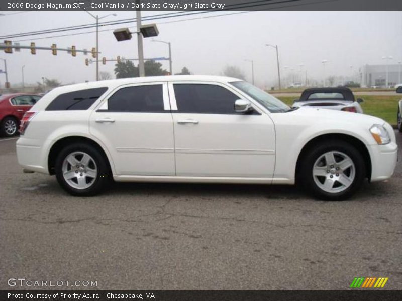 Cool Vanilla / Dark Slate Gray/Light Slate Gray 2006 Dodge Magnum SXT