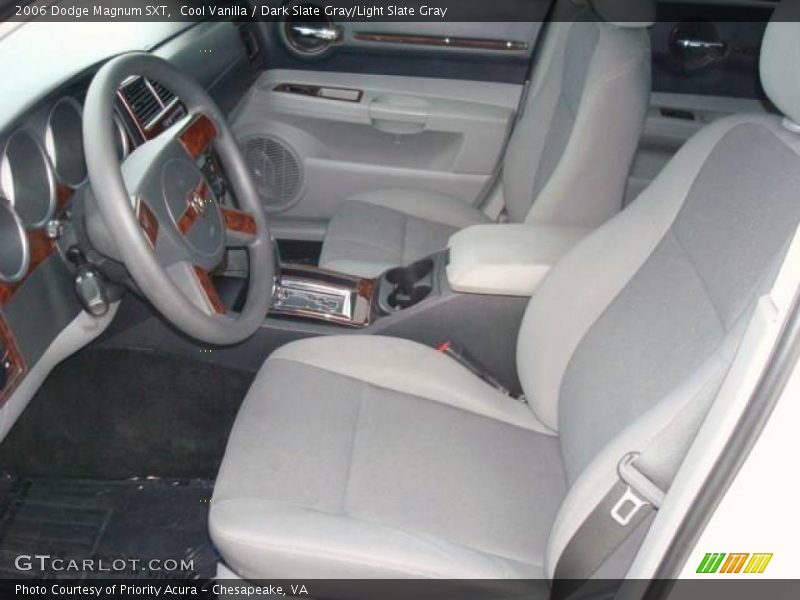 Cool Vanilla / Dark Slate Gray/Light Slate Gray 2006 Dodge Magnum SXT