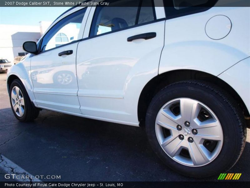 Stone White / Pastel Slate Gray 2007 Dodge Caliber SXT