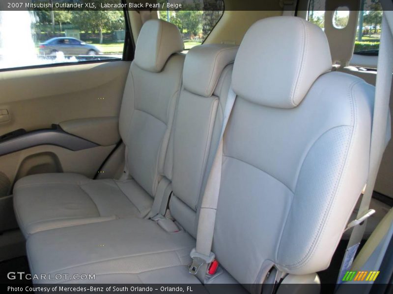 Labrador Black Pearl / Beige 2007 Mitsubishi Outlander XLS