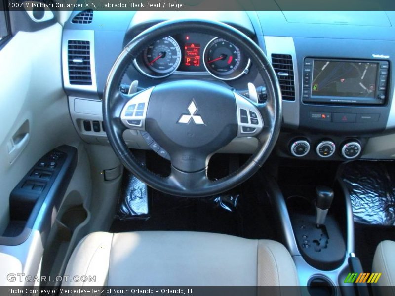 Labrador Black Pearl / Beige 2007 Mitsubishi Outlander XLS