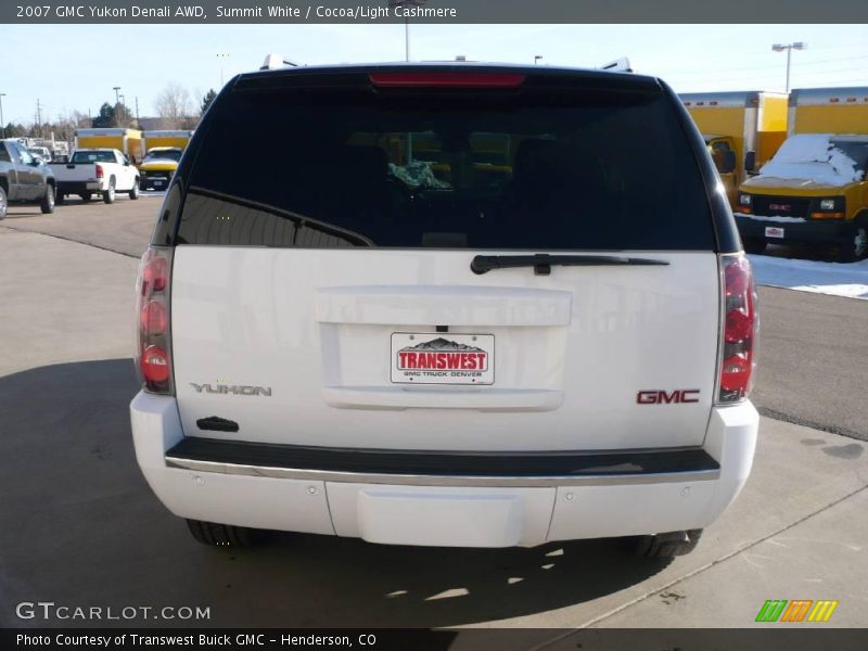 Summit White / Cocoa/Light Cashmere 2007 GMC Yukon Denali AWD