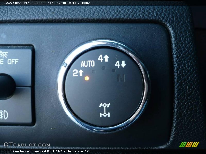 Summit White / Ebony 2009 Chevrolet Suburban LT 4x4
