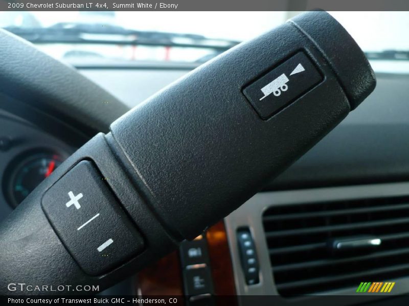 Summit White / Ebony 2009 Chevrolet Suburban LT 4x4
