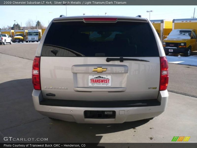 Silver Birch Metallic / Light Titanium/Dark Titanium 2009 Chevrolet Suburban LT 4x4