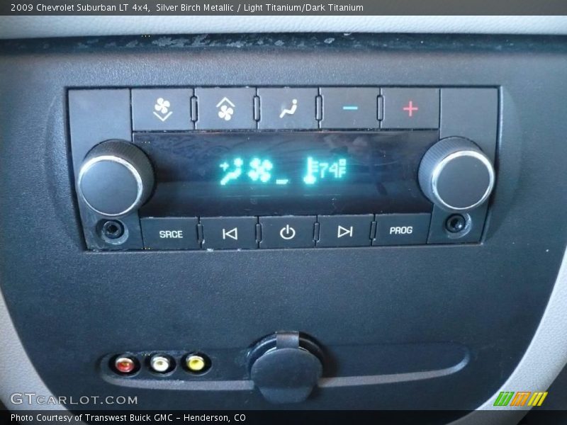 Silver Birch Metallic / Light Titanium/Dark Titanium 2009 Chevrolet Suburban LT 4x4