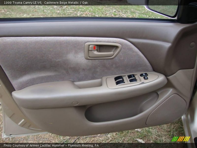 Cashmere Beige Metallic / Oak 1999 Toyota Camry LE V6