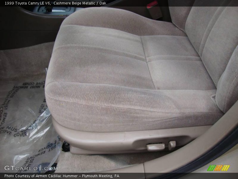 Cashmere Beige Metallic / Oak 1999 Toyota Camry LE V6