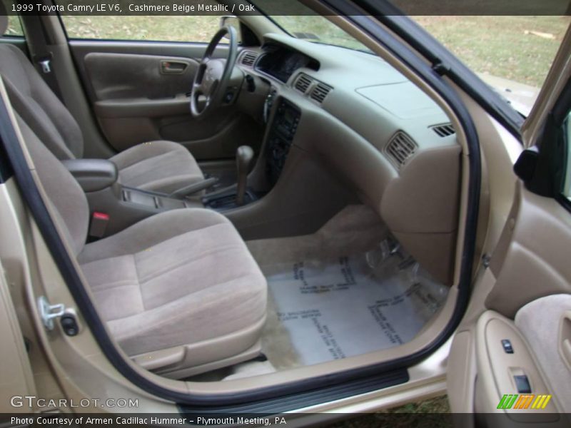 Cashmere Beige Metallic / Oak 1999 Toyota Camry LE V6