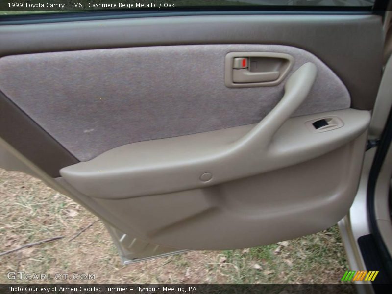 Cashmere Beige Metallic / Oak 1999 Toyota Camry LE V6