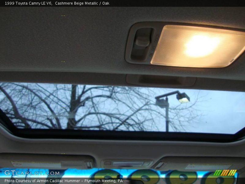 Cashmere Beige Metallic / Oak 1999 Toyota Camry LE V6