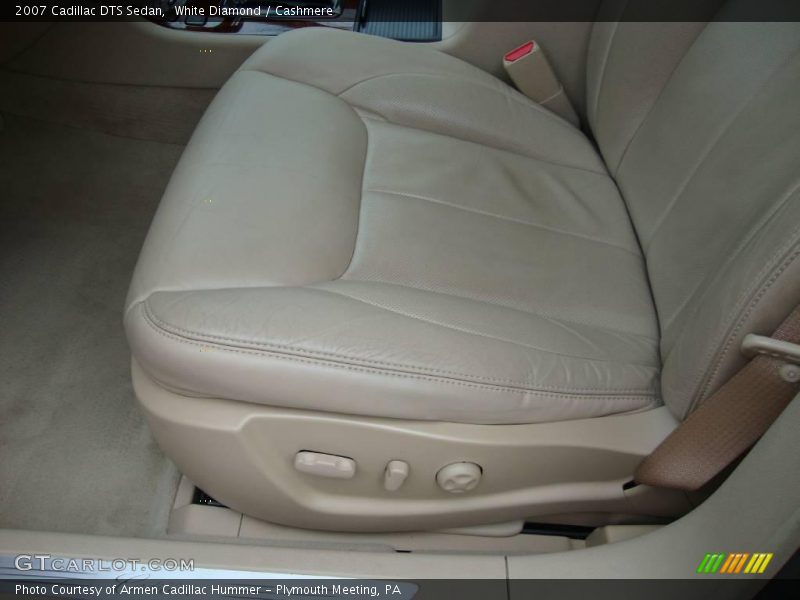 White Diamond / Cashmere 2007 Cadillac DTS Sedan