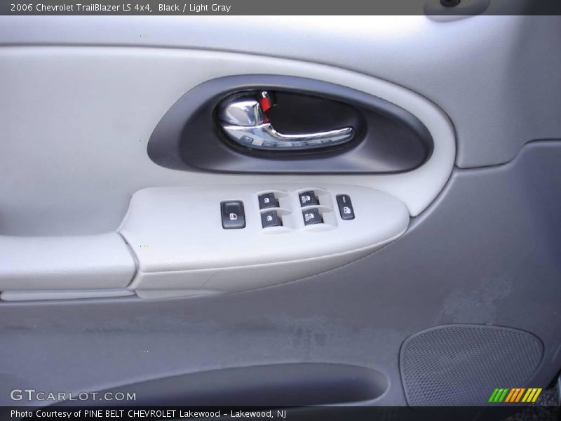 Black / Light Gray 2006 Chevrolet TrailBlazer LS 4x4