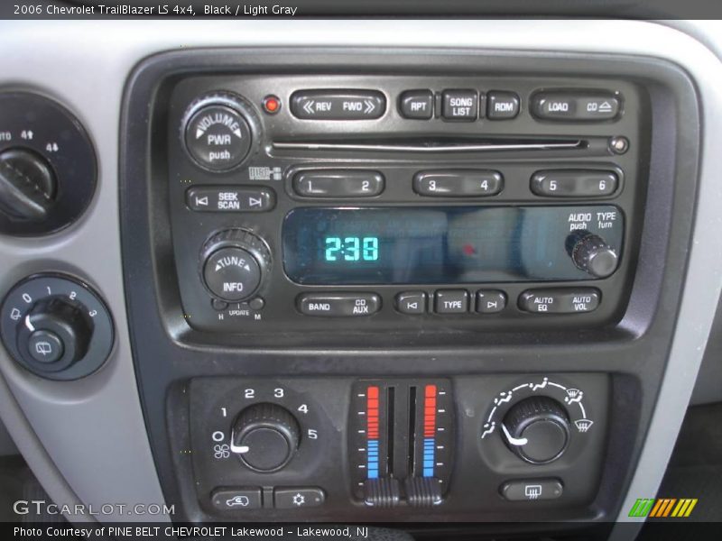Black / Light Gray 2006 Chevrolet TrailBlazer LS 4x4