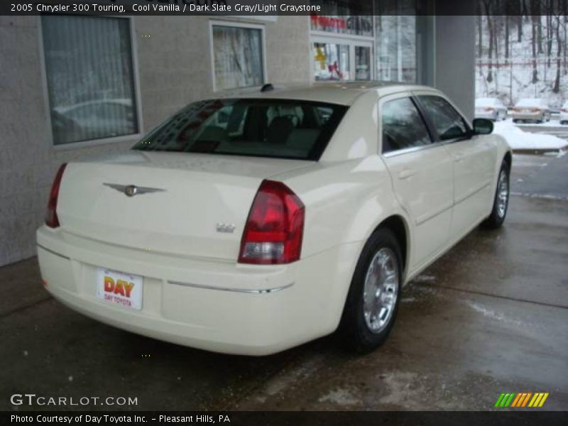 Cool Vanilla / Dark Slate Gray/Light Graystone 2005 Chrysler 300 Touring